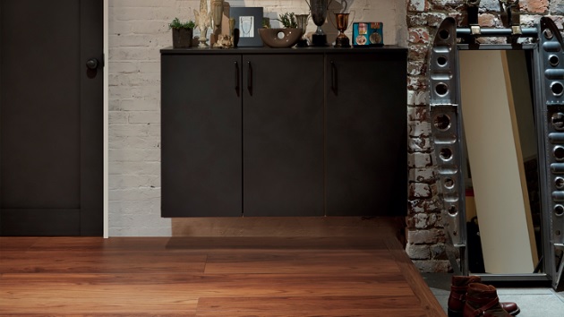 ヴィンテージ感が漂うおしゃれな玄関