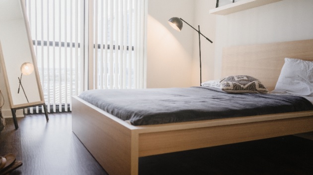 フロアスタンドライト