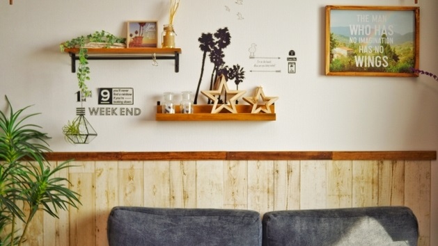 ウォールステッカーでデコレーションをする