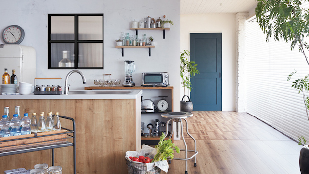 棚を取り付ける