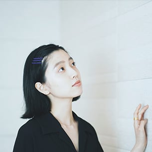 自分で選ぶから愛着が湧く。小谷実由が語る、自分を好きでいられる空間づくり