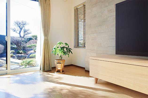 都会的な雰囲気に仕上がったリビング